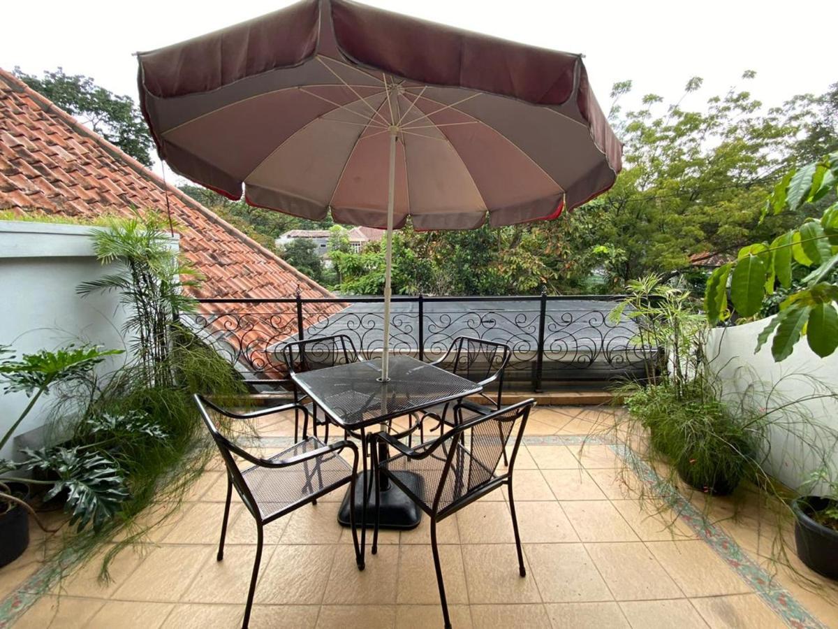 La Nostalgie Boutique Guest House Bandung Exteriér fotografie