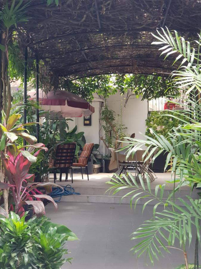 La Nostalgie Boutique Guest House Bandung Exteriér fotografie